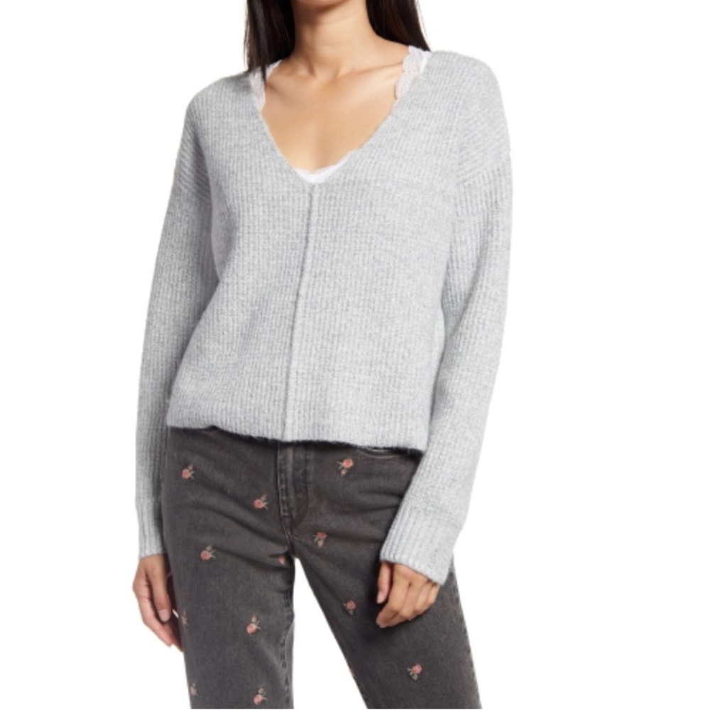 Women's Bp. Weekend V-Neck Sweater Size Large Grey